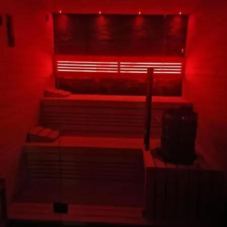 Rezerwat Sauna - Balia - Hot Tube - Jacuzzi - Basen - Klimatyzacja - Kominek Lodge *