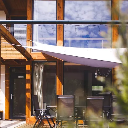 Rezerwat Sauna - Balia - Hot Tube - Jacuzzi - Basen - Klimatyzacja - Kominek Lodge Wielin