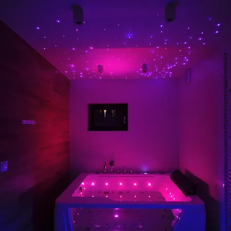 Lodge Rezerwat Sauna - Balia - Hot Tube - Jacuzzi - Basen - Klimatyzacja - Kominek Wielin