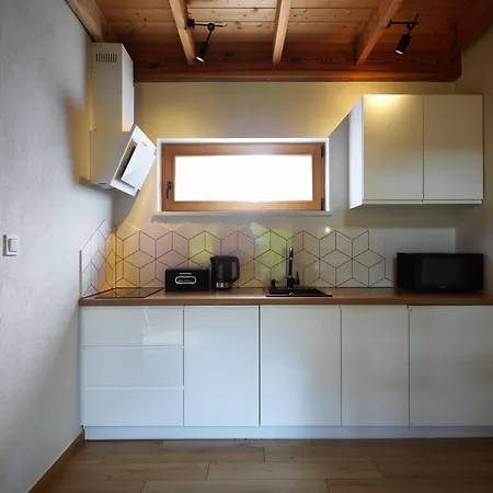 Rezerwat Sauna - Balia - Hot Tube - Jacuzzi - Basen - Klimatyzacja - Kominek 山林小屋